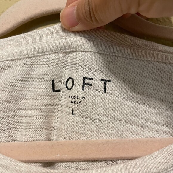 Loft Oatmeal Beige Pullover Knit Top Beaded Embroidered Shoulder Womens Large - Picture 6 of 7